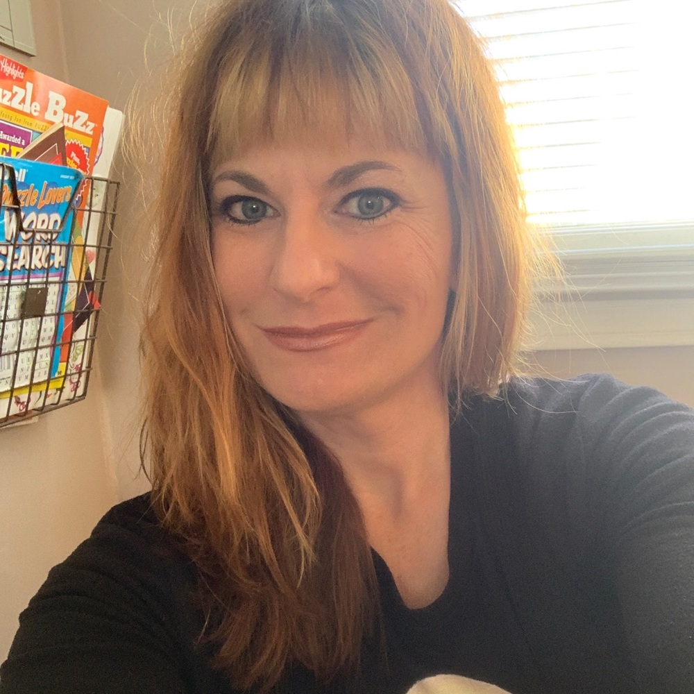 Meet your Posher, Stephanie